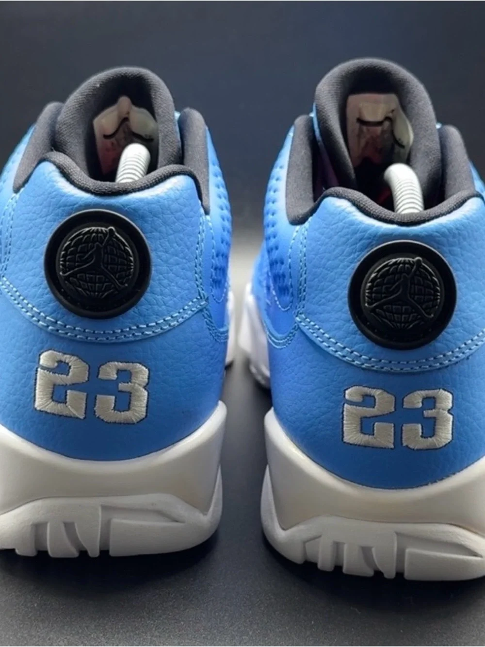 Air jordan 9 low pantone 832822-401 US size 9.5